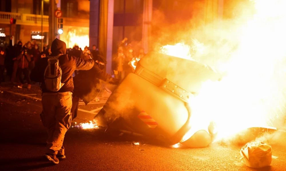 Πάμπλο Χασέλ: Συνεχίζονται οι ταραχές στην Καταλονία